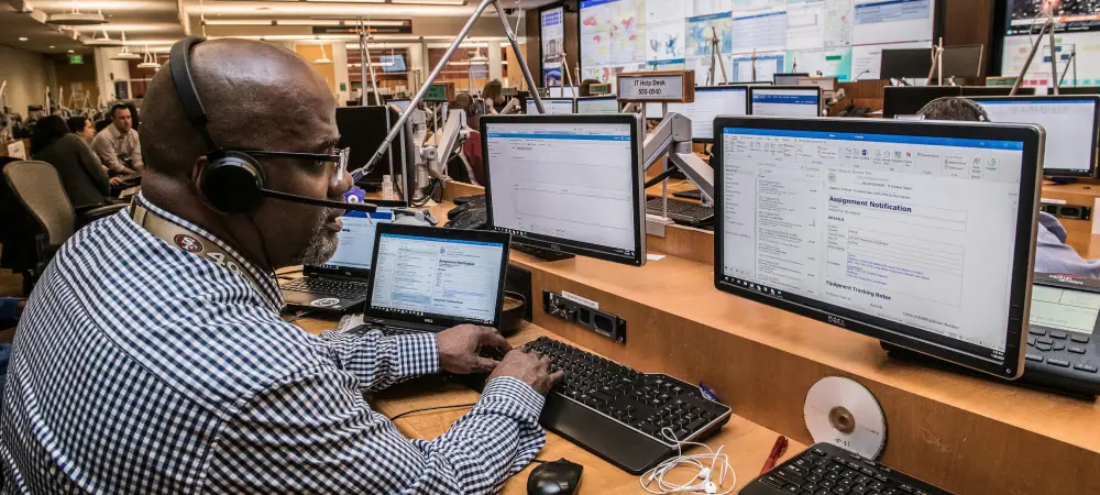 Unlocking Business Potential: Exploring the Definitions and Advantages of Outsourcing vs. Offshoring